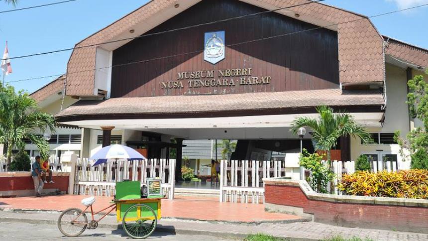Museum Negeri Nusa Tenggara Barat Museum Negeri Nusa Tenggara Barat - Dolan Dolen