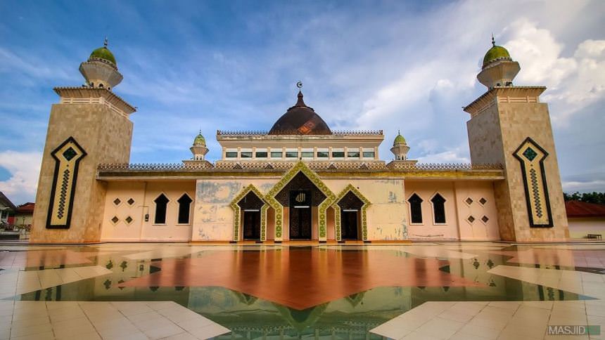 Masjid Agung Babussalam Masjid Agung Babussalam - Dolan Dolen