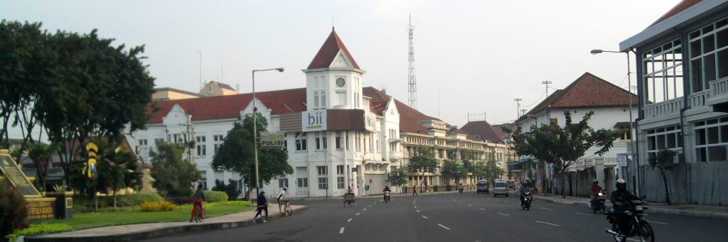 7 Lokasi Tak Terduga di Surabaya ini Bisa Bikin Foto Keren via Tantri, lokasi Surabaya, foto keren, Kota Surabaya, Dolan Dolen, Dolaners svg xml  3Csvg 20viewBox 3D 270 200 201024 20341 27 20xmlns 3D 27http 3A 2F 2Fwww - Dolan Dolen