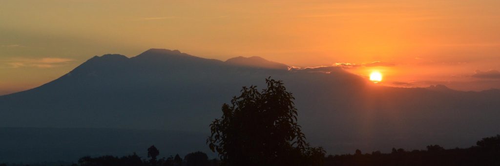 Gunung Sari Sunset Malang via winartie svg xml  3Csvg 20viewBox 3D 270 200 201024 20341 27 20xmlns 3D 27http 3A 2F 2Fwww - Dolan Dolen