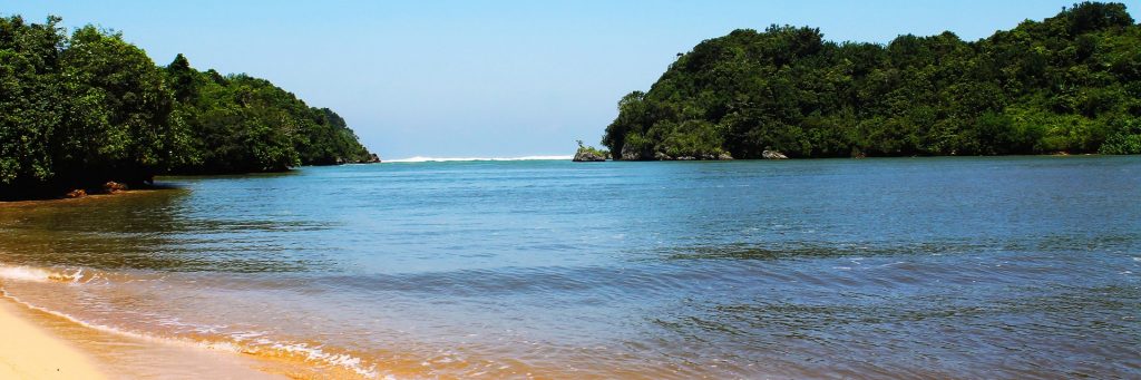 Pantai Teluk Asmoro Malang, Kabupaten Malang, Dolan Dolen, Dolaners svg xml  3Csvg 20viewBox 3D 270 200 201024 20341 27 20xmlns 3D 27http 3A 2F 2Fwww - Dolan Dolen