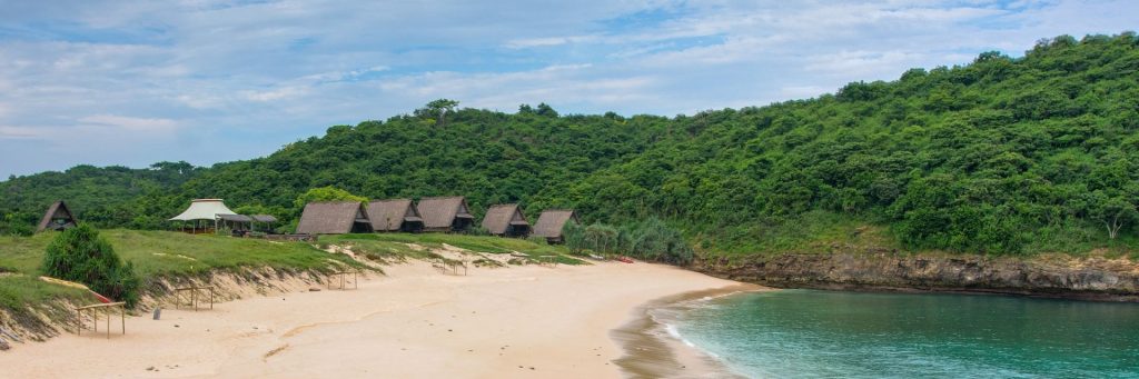 Pulau Esme Bisa Kamu Rasakan di Jeeva Beloam Beach Camp svg xml  3Csvg 20viewBox 3D 270 200 201024 20341 27 20xmlns 3D 27http 3A 2F 2Fwww - Dolan Dolen