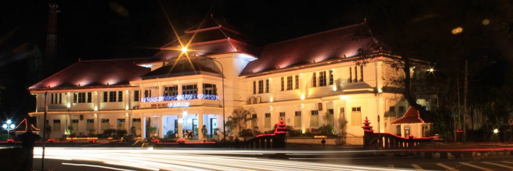 Spot Jadul Kota Malang, Malang, Kota Malang, Dolan Dolen, Dolaners svg xml  3Csvg 20viewBox 3D 270 200 201024 20341 27 20xmlns 3D 27http 3A 2F 2Fwww - Dolan Dolen